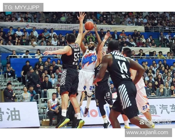 快船与独行侠激战正酣谁能在季后赛中笑到最后