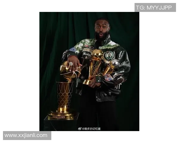 杰伦布朗如何在NBA赛场上展现领导力与全能球技的完美结合