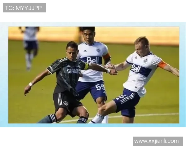 科罗拉多急流与西雅图的激烈对决揭示球队实力与战术较量 科罗拉多急流与西雅图的激烈对决揭示球队实力与战术较量