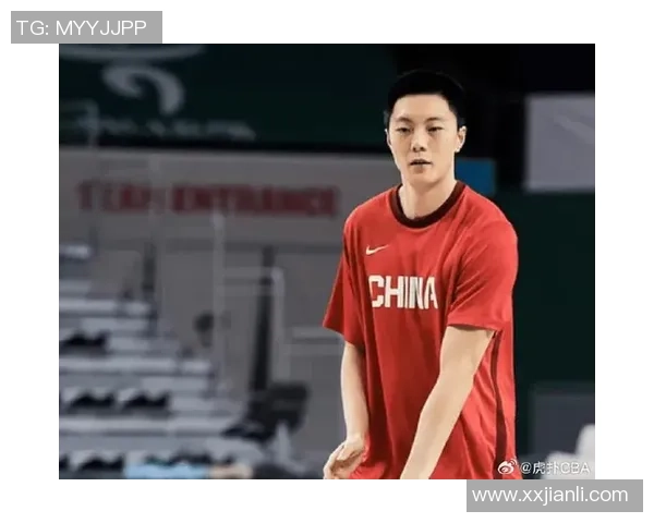 胡明轩的篮球之路:从少年梦想到职业赛场的辉煌历程与成长故事 胡明轩的篮球之路:从少年梦想到职业赛场的辉煌历程与成长故事