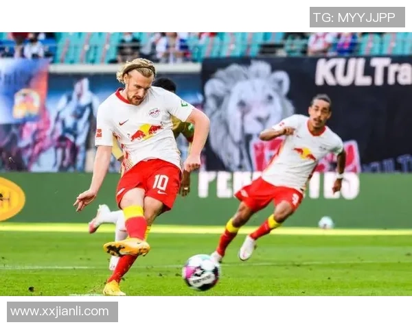 莱红牛与巴黎圣日耳曼的巅峰对决谁能在欧冠赛场上笑到最后