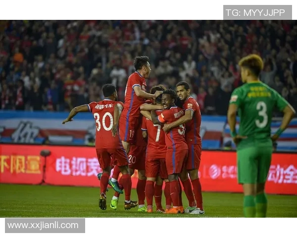 重庆斯威迎战天津泰达争夺中超积分榜关键战役的前瞻分析