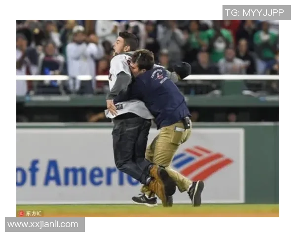光芒与太空人激战正酣MLB季后赛精彩对决引发球迷热议 光芒与太空人激战正酣MLB季后赛精彩对决引发球迷热议