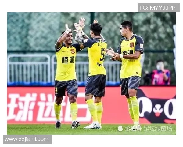 国安与恒大对决天空之下谁能在绿茵场上书写传奇篇章 国安与恒大对决天空之下谁能在绿茵场上书写传奇篇章