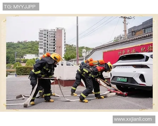 北京排球队技术解析:从战术布局到球员配合的全面剖析 北京排球队技术解析:从战术布局到球员配合的全面剖析
