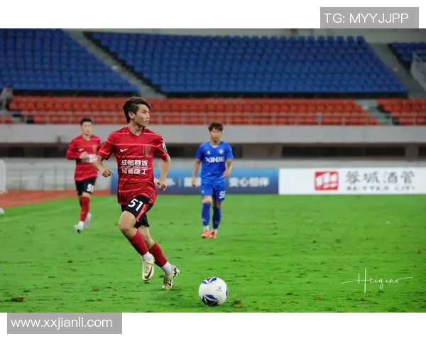 成都足球队盯防策略分析及其对比赛结果的影响探讨