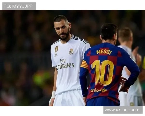 本泽马：从足球天才到传奇巨星的辉煌旅程与成就回顾