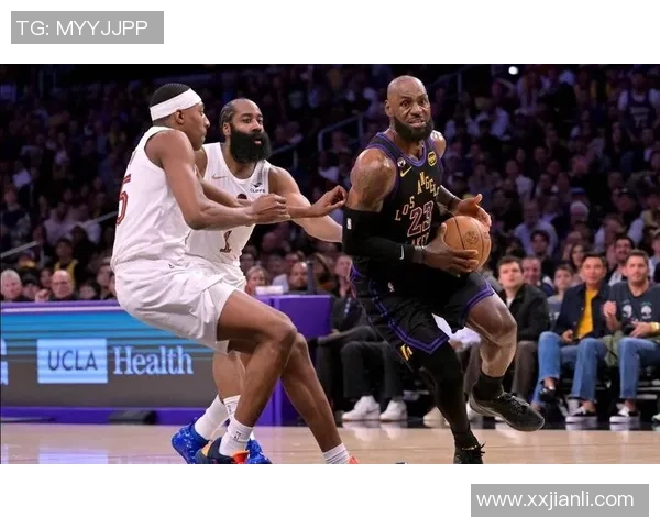 湖人对决骑士精彩录播回顾球星表现与战术分析全解析