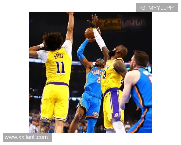 雷霆与湖人激战正酣文字直播全程回顾与精彩瞬间分析