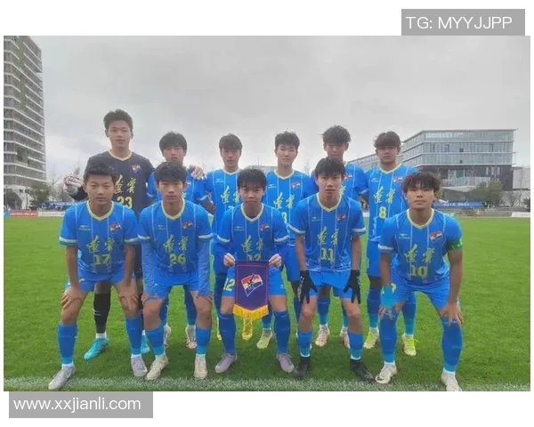 杭州足球队中路突破革新解析助力球队崛起与战术变革的深度探讨